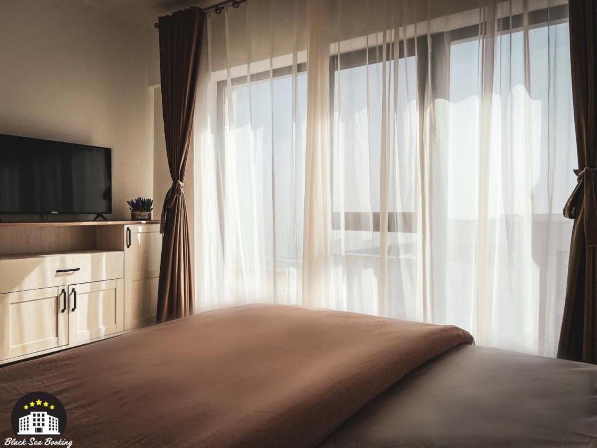 Black Sea Booking - Dubai Navodari Exterior photo